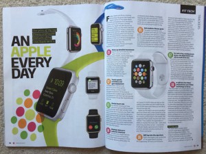 Apple Watch mit Doppelseite im Fitness First Magazin