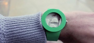 Makaber: Ant Wantch die Smartwatch für Biologen mit lebenden Ameisen