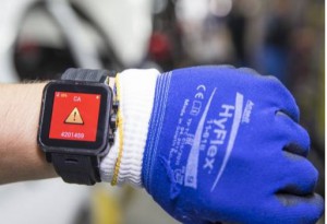 BMW setzt bei der Montagearbeit auf Unterstützung von Smartwatches