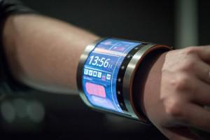 MWC: FlexEnable präsentiert biegsames Display für Wearables