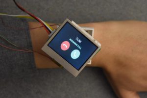 Smartwatch-Prototyp mit beweglichem Display: Spielerei oder wirklich nützlich?