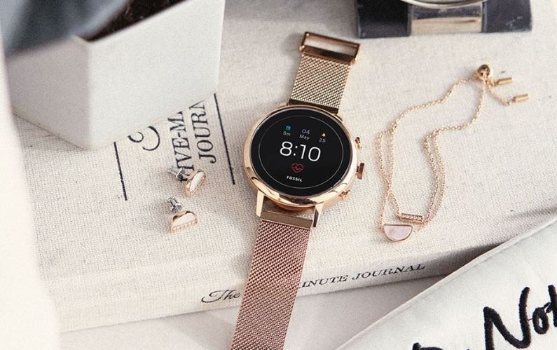 Fossil Venture HR Smartwatch liegend Komplettansicht