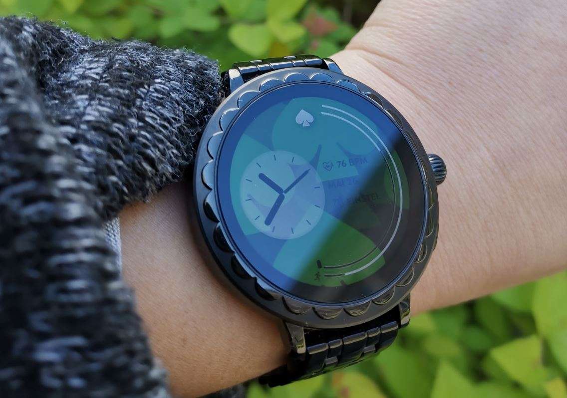 kate spade scallop 2 smartwatch test am handgelenk